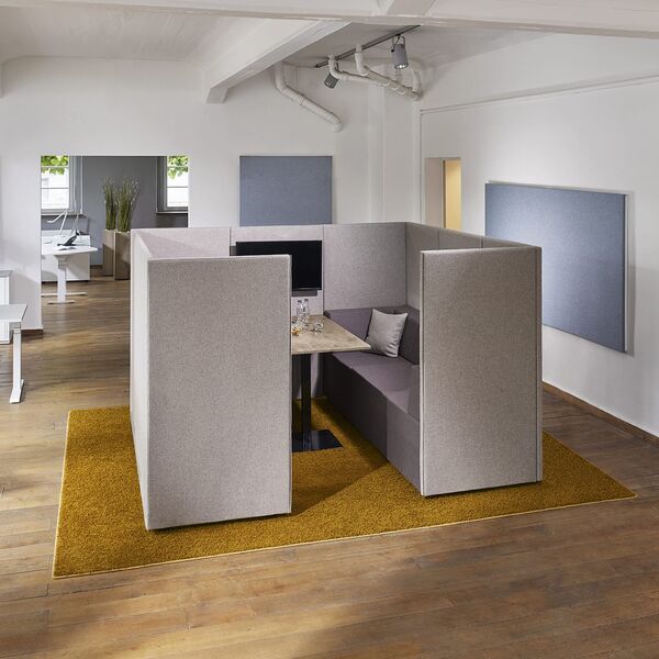 Open Space mit akustischer Mittelzone