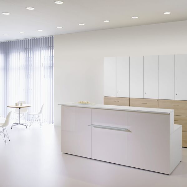 Werner Works Büroeinrichtung - Empfangstheke