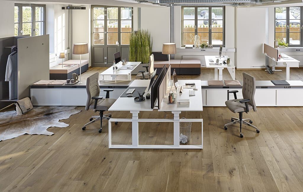 Arbeitsplatz Schreibtisch Febrü Büroeinrichtung - Großraum
