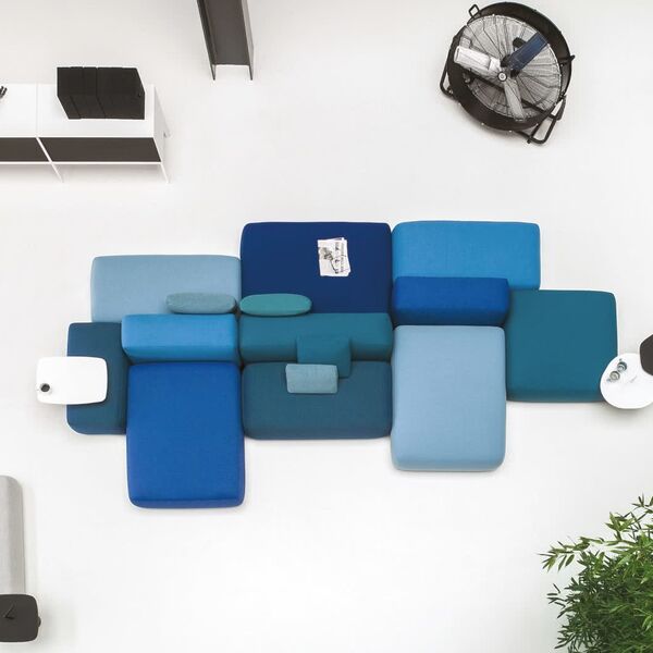 Blaue Lounge im Büro