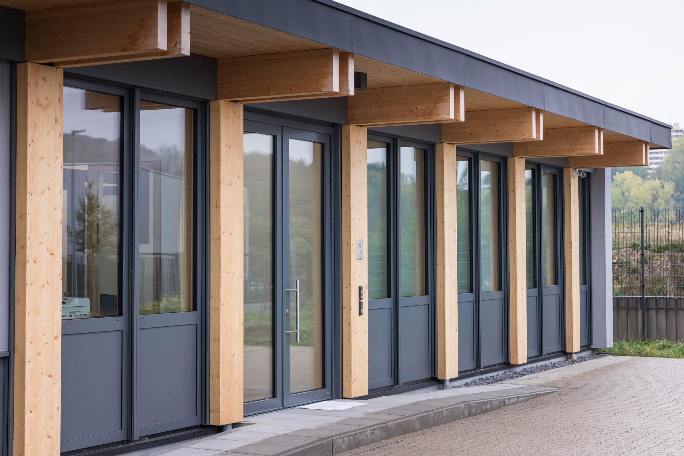 Objekteinrichtung Köln Opti Referenzen Büromöbel Köln Büroeinrichtung Köln Schrader Bürokonzepte