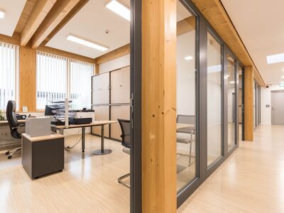 Objekteinrichtung Köln Opti Referenzen Büromöbel Köln Büroeinrichtung Köln Schrader Bürokonzepteq