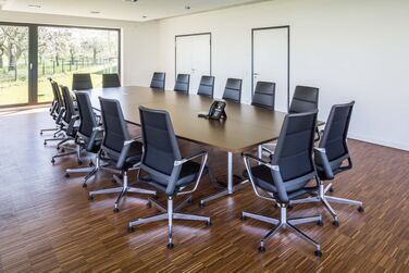 Elegante Büroeinrichtung und hochwertige Büromöbel