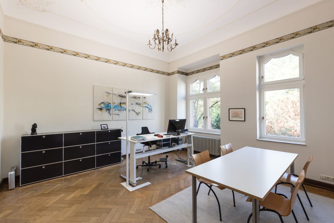 Chefbüroeinrichtung a m Architekten