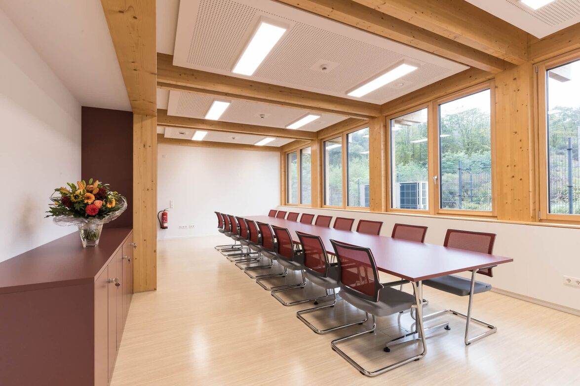 Objekteinrichtung Köln Opti Referenzen Büromöbel Köln Büroeinrichtung Köln Schrader Bürokonzepte